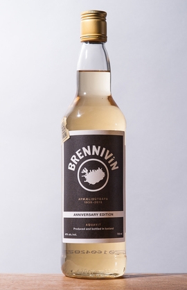 Brennivin Schnaps Islands klarster Geist Brennivin Schnaps aus